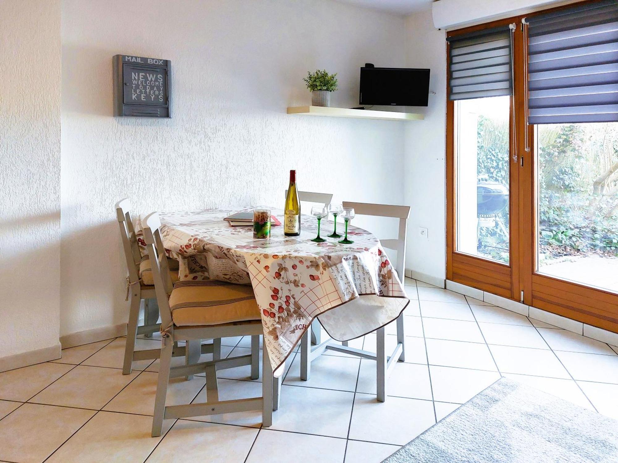 Le Cocon Appart Avec Parking Prive & Terrasse Sainte-Croix-en-Plaine Екстериор снимка
